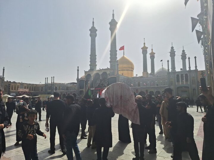 Indian in qom