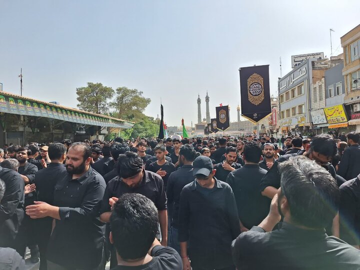 Indian in qom