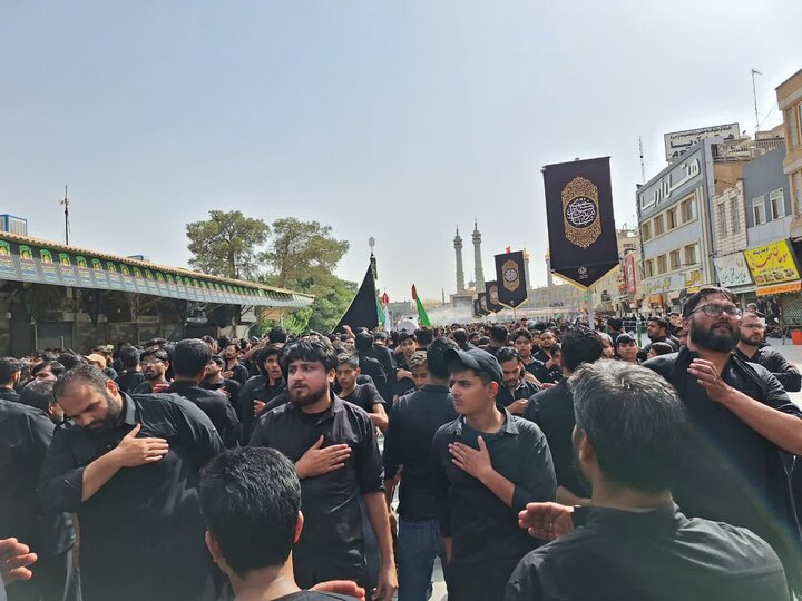 Indian in qom