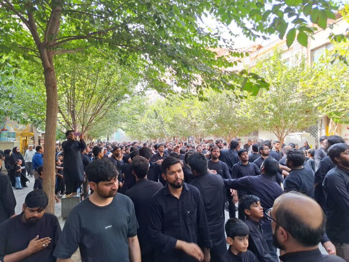 Indian in qom