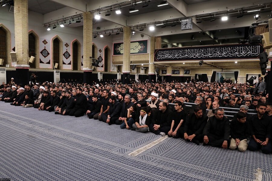 مراسم عزاداری شام غریبان حسینی در حسینیه امام خمینی(ره) برگزار شد