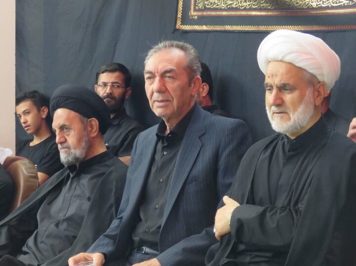 عزاداری و نماز جماعت ظهر عاشورا در حسینیه دفتر مرحوم آیت‌الله فاضل لنکرانی