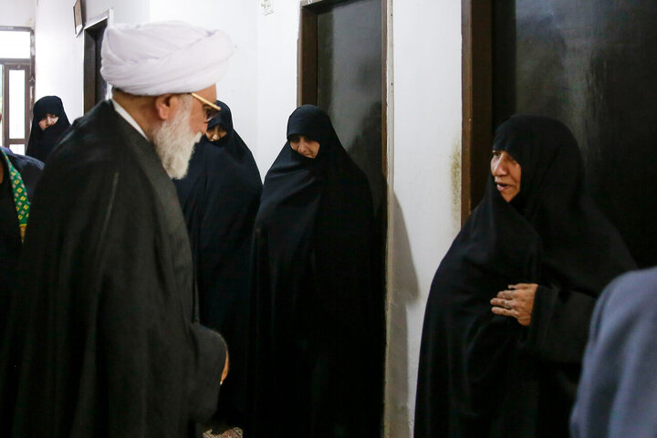 Photos: Custodian of Astan Quds Razavi meets with families of martyrs of Zionist regime's attacks