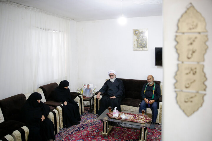 Photos: Custodian of Astan Quds Razavi meets with families of martyrs of Zionist regime's attacks