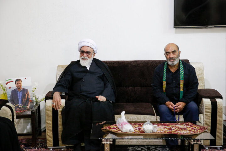 Photos: Custodian of Astan Quds Razavi meets with families of martyrs of Zionist regime's attacks