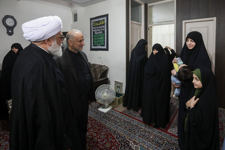 Photos: Custodian of Astan Quds Razavi meets with families of martyrs of Zionist regime's attacks