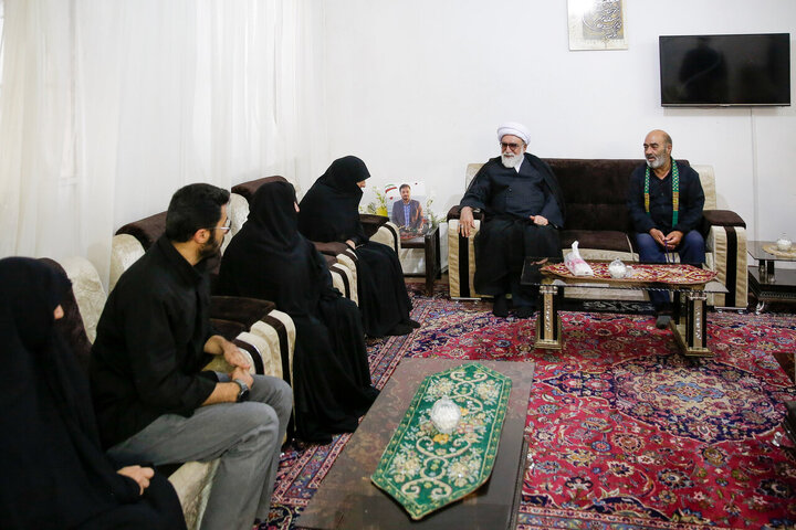 Photos: Custodian of Astan Quds Razavi meets with families of martyrs of Zionist regime's attacks