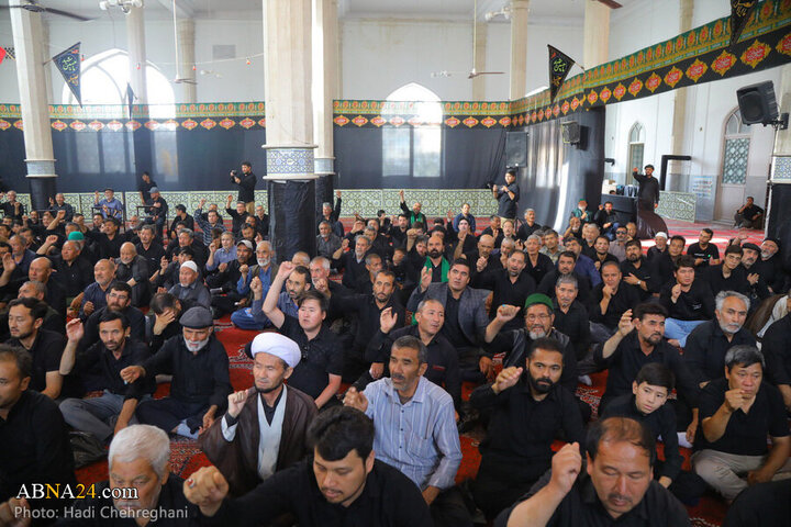 Photos: Mommemoration ceremony for Iranian martyrs held by Afghan immigrants living in Qom