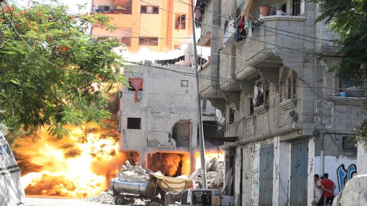 Photos: Brutal bombing of residential building in Gaza