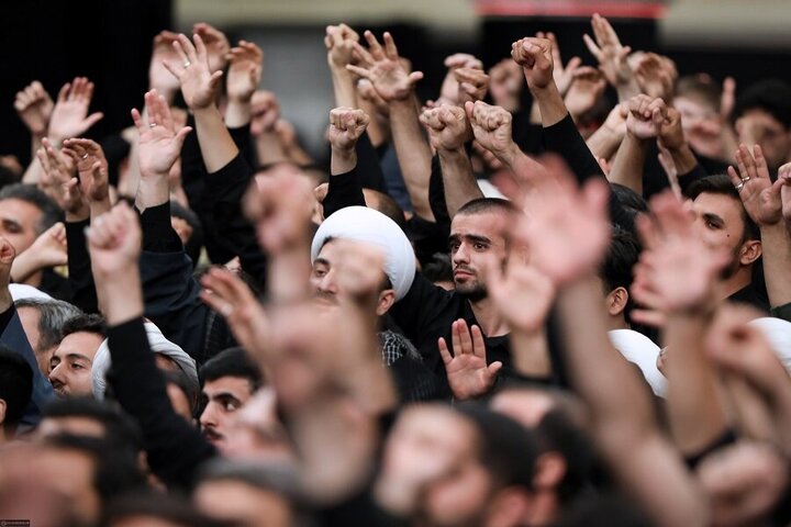 Photos: Mourning ceremony on eve of Ashura held in presence of Imam Khamenei