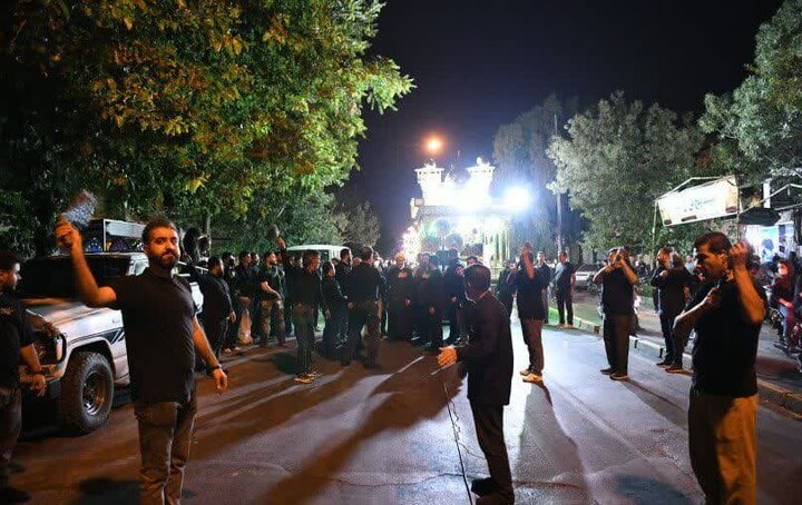 Photos: Mourning ceremonies of Shiraz people on night of Ashura