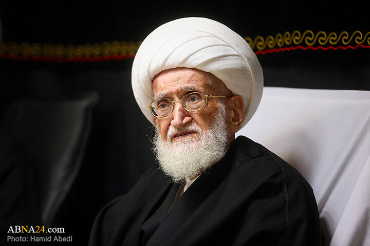 Photos: Ashura mourning ceremony held in presence of Grand Ayatollahs