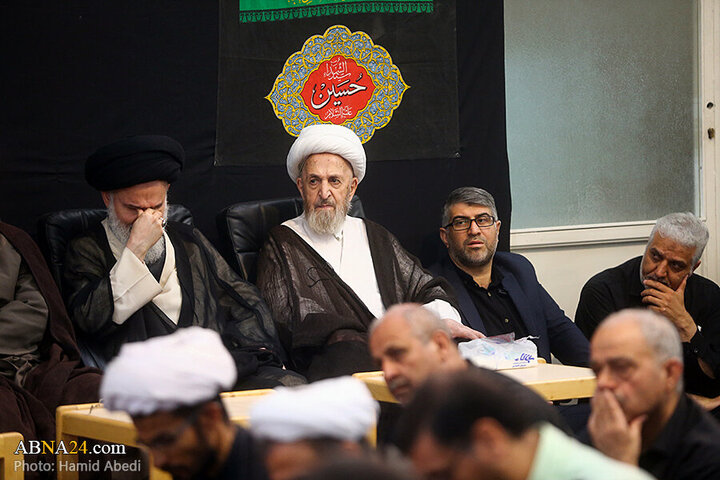 Photos: Ashura mourning ceremony held in presence of Grand Ayatollahs
