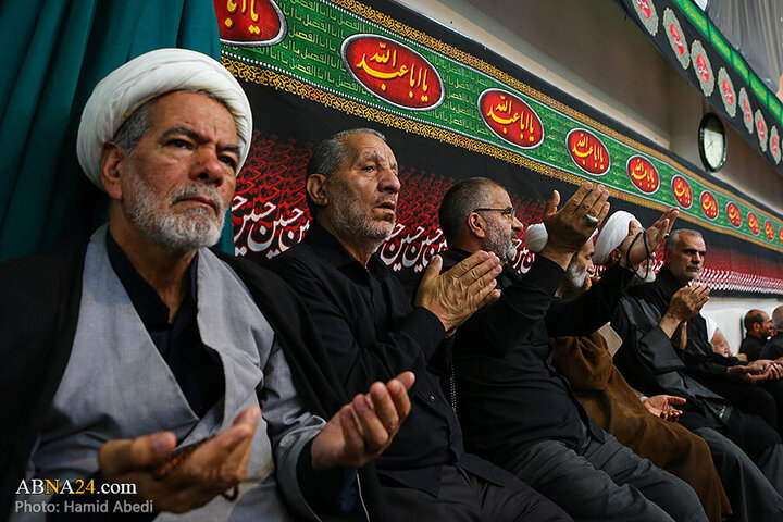 Photos: Ashura mourning ceremony held in presence of Grand Ayatollahs