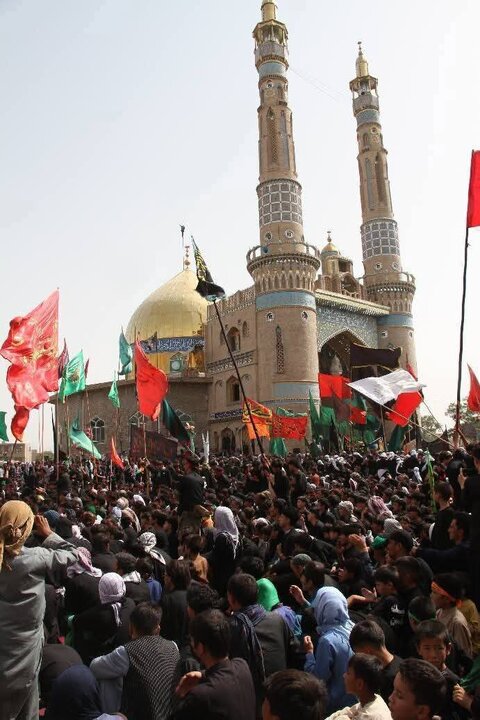 Photos: Enthusiastic presence of Ashura mourners at Imamzadeh Sayyed Murtaza in Herat