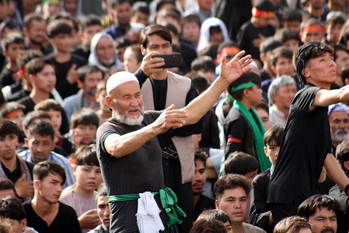 Photos: Enthusiastic presence of Ashura mourners at Imamzadeh Sayyed Murtaza in Herat