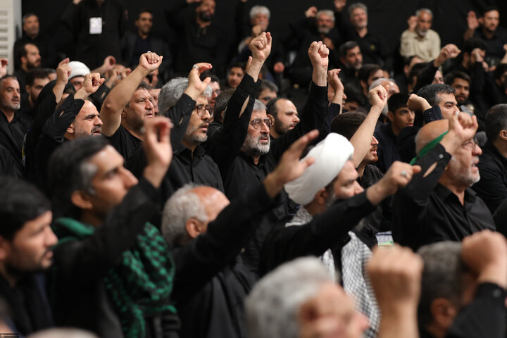 Photos: Last night of Muharram mourning ceremony at Imam Khomeini Husseiniyeh