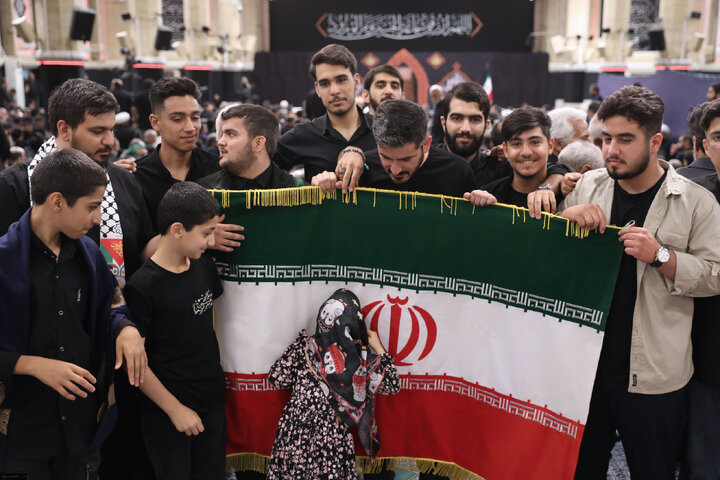 Photos: Last night of Muharram mourning ceremony at Imam Khomeini Husseiniyeh