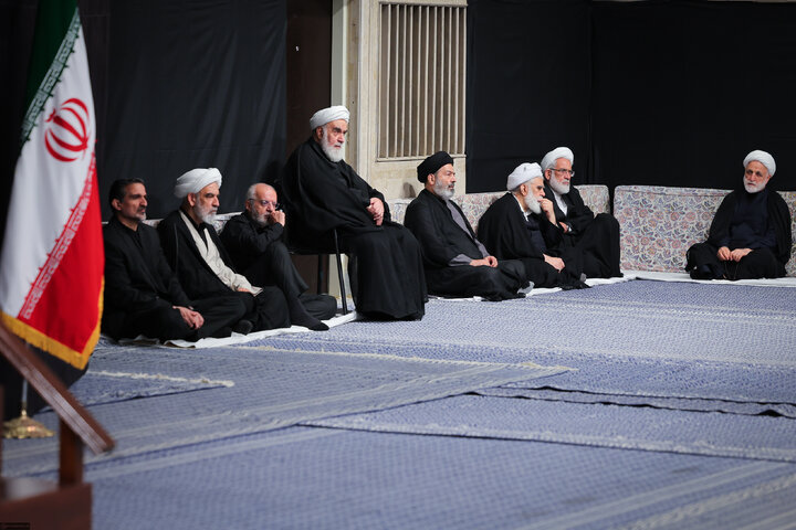 Photos: Last night of Muharram mourning ceremony at Imam Khomeini Husseiniyeh