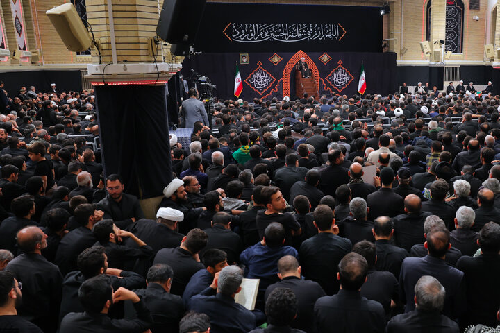 Photos: Last night of Muharram mourning ceremony at Imam Khomeini Husseiniyeh