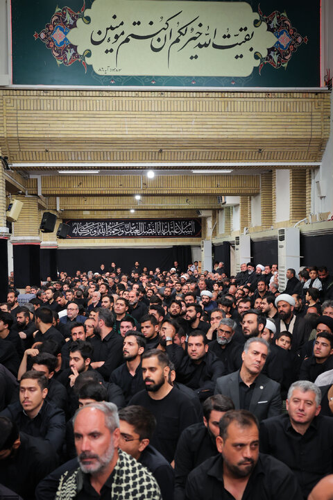 Photos: Last night of Muharram mourning ceremony at Imam Khomeini Husseiniyeh
