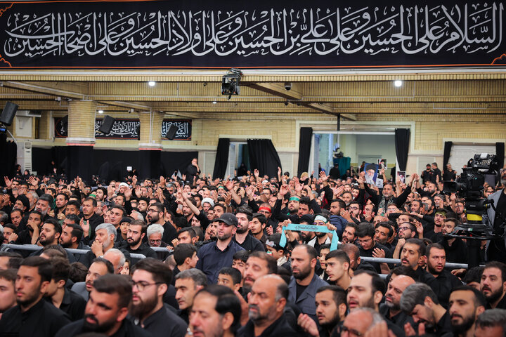 Photos: Last night of Muharram mourning ceremony at Imam Khomeini Husseiniyeh