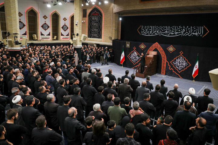 Photos: Last night of Muharram mourning ceremony at Imam Khomeini Husseiniyeh