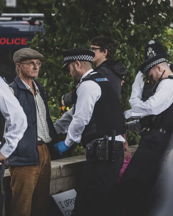 Photos: London police brutally crack down on Palestinian supporters