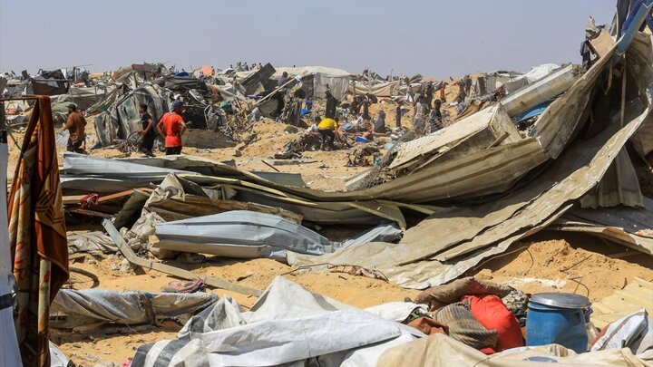 Photos: Zionist forces destroyed Palestinian cemetery in Khan Yunis