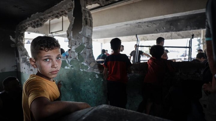 Photos: Israeli warplanes attack school in Jabalia refugee camp