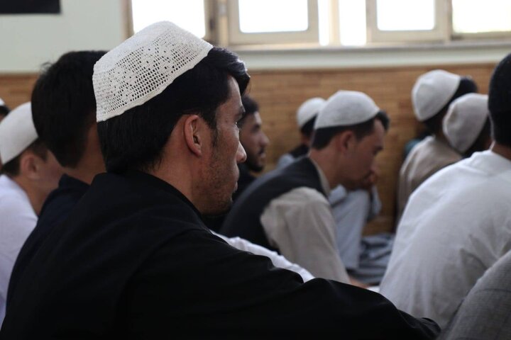 ی