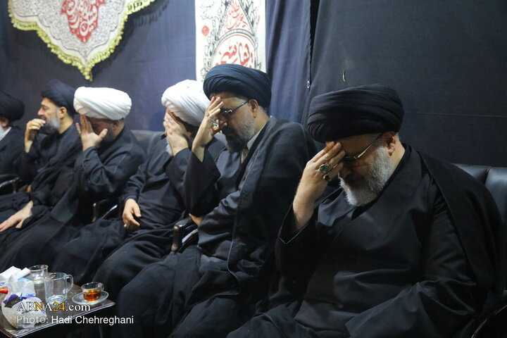 مراسم عزاداری دهه اول ماه صفر در بیت مرحوم آیت‌الله شاه آبادی