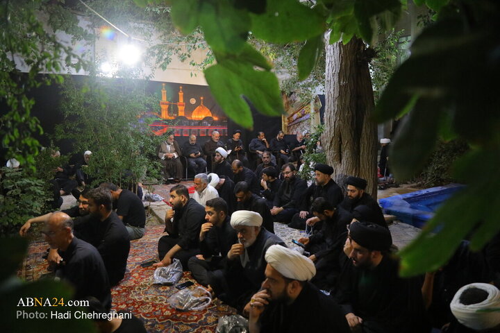 مراسم عزاداری دهه اول ماه صفر در بیت مرحوم آیت‌الله شاه آبادی