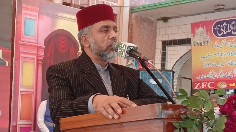Love for AhlulBayt is source of nearness to God and foundation of unity of Ummah: Pakistani scholar