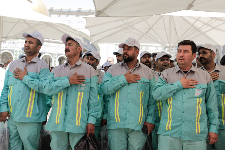 Mashhad city servants receive Imam Reza’s blessing for Arbaeen journey