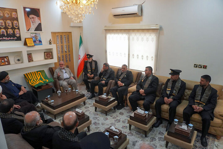 Razavi