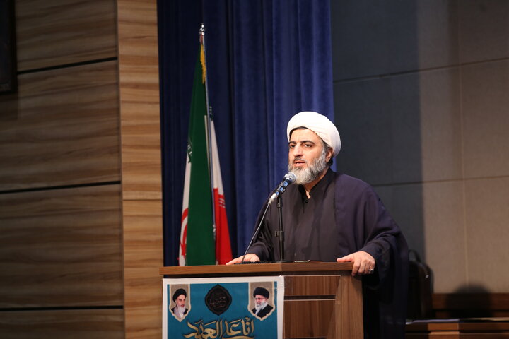 عزت‌زمانی: ملت ایران با ایمان و پشتوانه ولایت، هویت اسلامی را حفظ کرده است