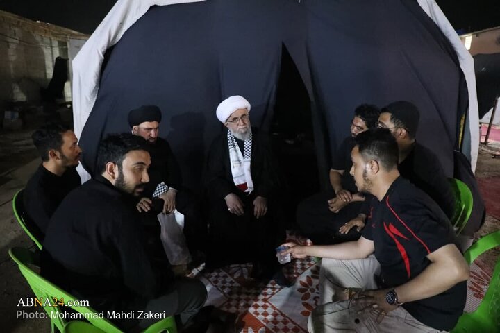 گزارش تصویری | حضور دبیرکل مجمع جهانی اهل بیت(ع) در موکب شیعیان تایلند در مسیر نجف به کربلا