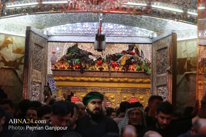 گزارش تصویری | نوای زیارت اربعین در بین الحرمین