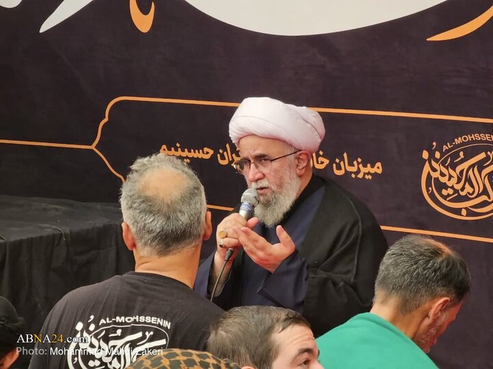گزارش تصویری | حضور و سخنرانی دبیرکل مجمع جهانی اهل‌بیت(ع) در موکب محسنین در کربلا