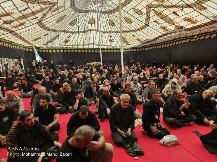 گزارش تصویری | حضور و سخنرانی دبیرکل مجمع جهانی اهل‌بیت(ع) در موکب محسنین در کربلا