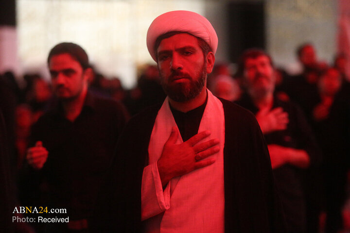گزارش تصویری | عزاداری زائران حرم خواهر خورشید هشتم در سوگ امام رئوف