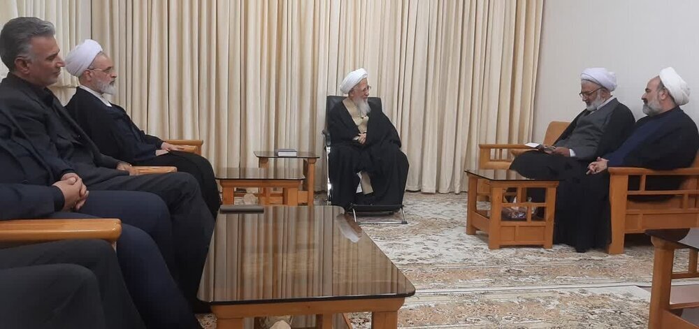 Grand Ayatollah Javadi Amoli praises Naeini Congress initiative