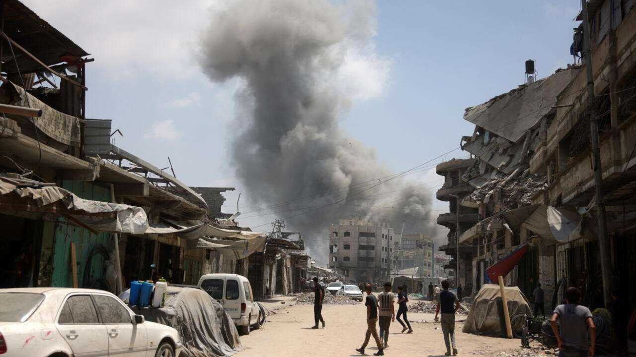 Israeli forces destroy 1,000 buildings in Al-Zaytoun and Al-Sabra