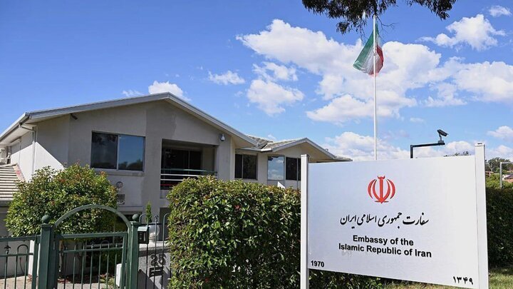 Australia expels Iranian diplomats and suspends Tehran embassy