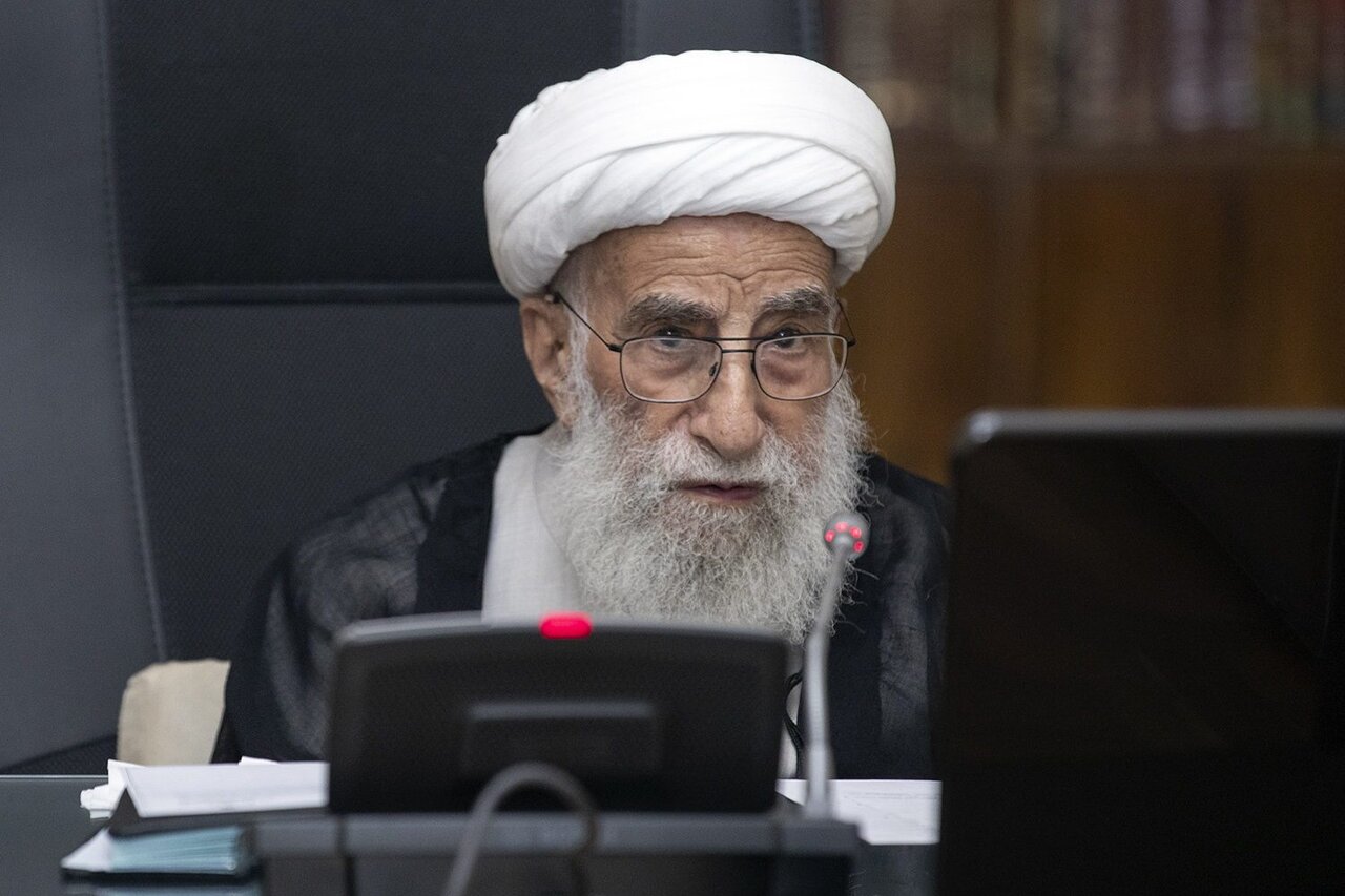 آیت‌الله جنتی: روش مدیریتی شهیدان رجایی و باهنر الگوی حل مشکلات کشور است