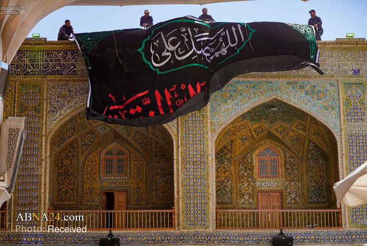 سیاه‌پوشی حرم امام اول شیعیان برای شهادت امام حسن عسکری(ع)