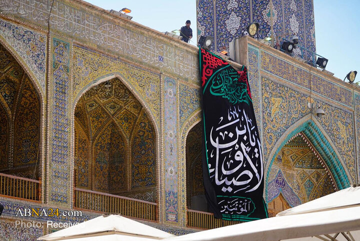سیاه‌پوشی حرم امام اول شیعیان برای شهادت امام حسن عسکری(ع)