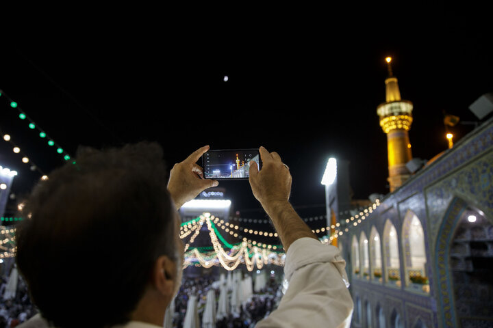 Photos: Beautiful scenes of lunar eclipse above Imam Reza holy shrine