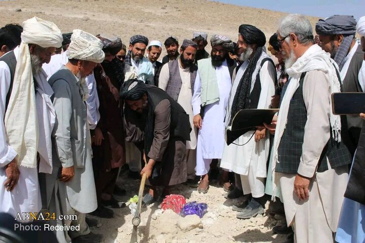سنگ بنای یک کلینیک درمانی در روستای جنگلک غزنی افغانستان گذاشته شد + تصاویر